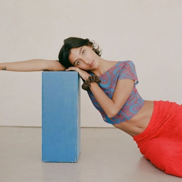 NEW Lisa Says Gah Alex Meshed Tee in Wild Hearts Blue Size S (Urban Outfitters) - Picture 1 of 10